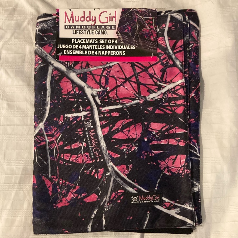 Muddy Girl Camouflage Placemats Set